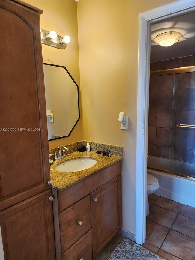 Building Photo - 3161 S Ocean Dr