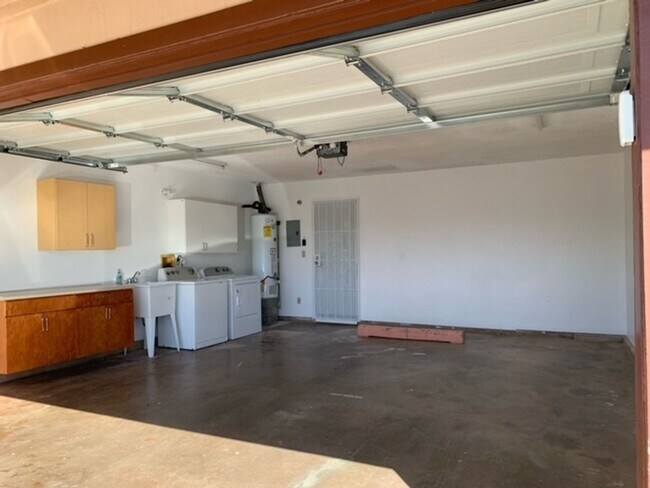 Building Photo - Waipio Gentry Home - 3 bedroom, 2.5 bath w...