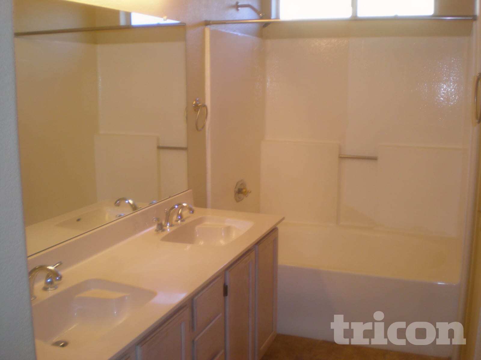 Building Photo - 17521 N 86th Ave