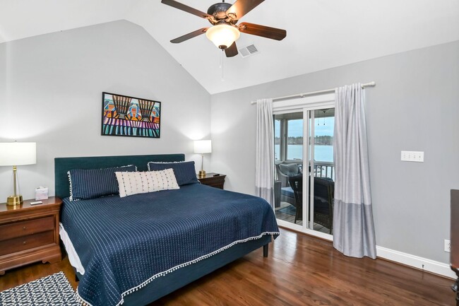 Building Photo - Fully Furnished Mid Term Lease