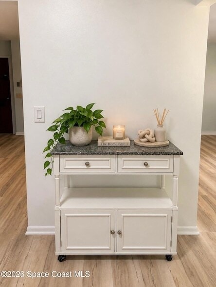 Building Photo - 9000 York Ln