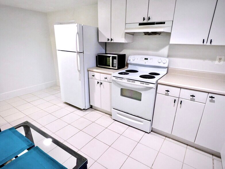 Building Photo - 6749 Eastern Ave