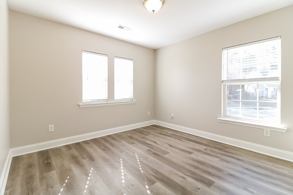 Building Photo - 6131 Paducah Dr