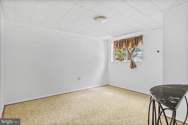 Building Photo - 6311 Barrs Ln