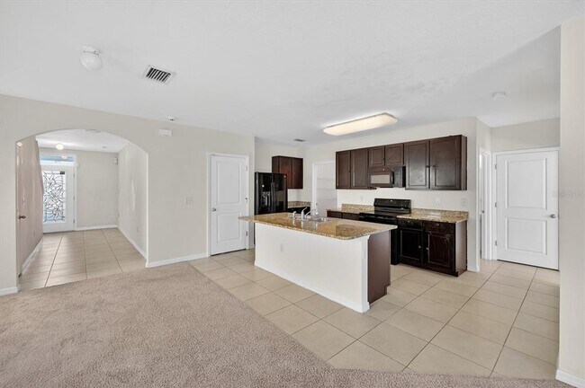 Building Photo - 4842 San Palermo Dr