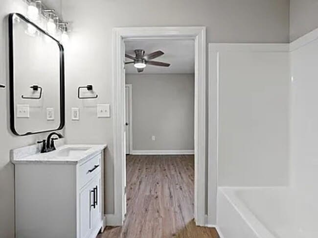 Building Photo - 3 Bedroom House in Flagmarsh Hills