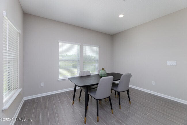 Building Photo - 350 Brookgreen Wy