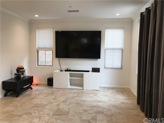 Building Photo - 81 Darby