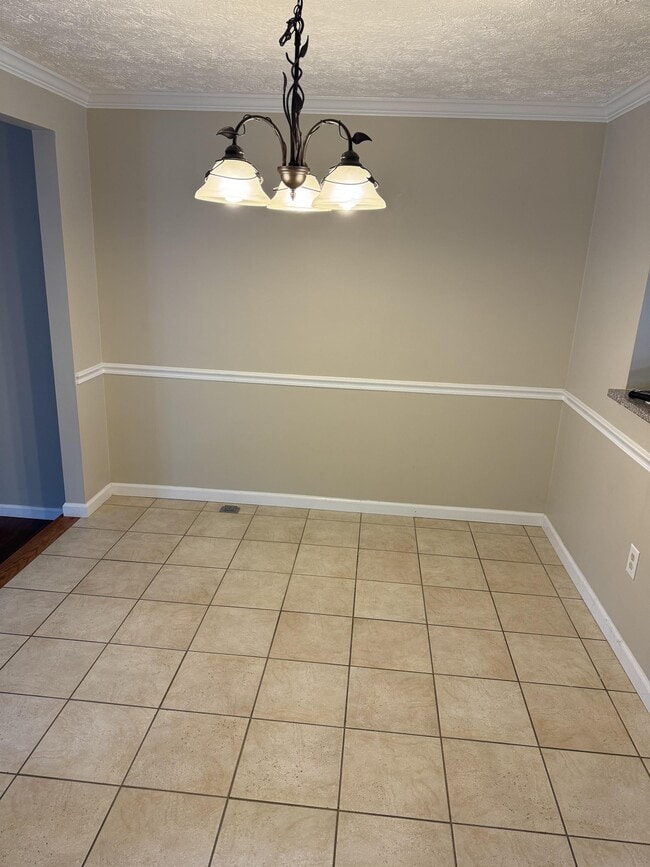 Building Photo - 19048 Partridge Wood Dr