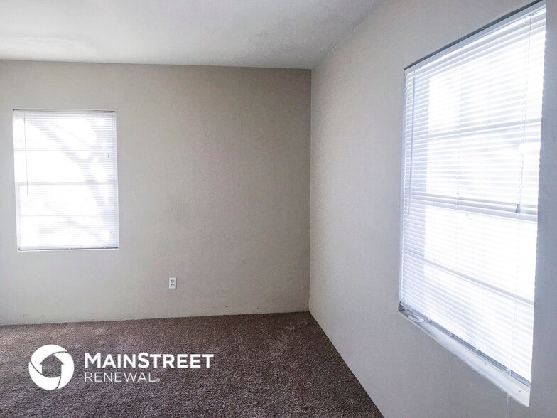 Building Photo - 3434 E Polk St