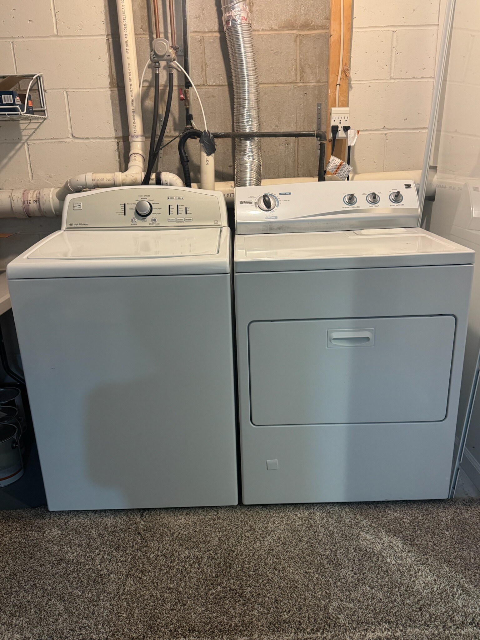 Building Photo - 86 Racquet Rd