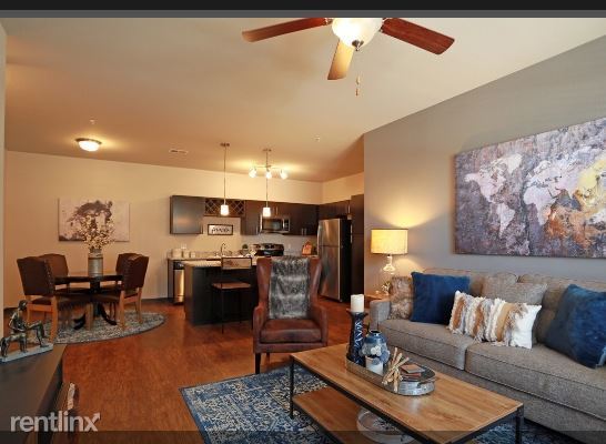 Building Photo - 1 br, 1 bath Apartment - 7695 S Winnipeg St