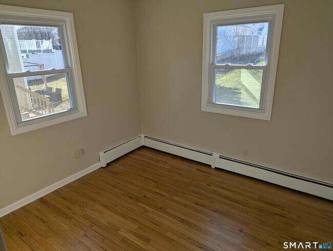 Building Photo - 67 Avery St