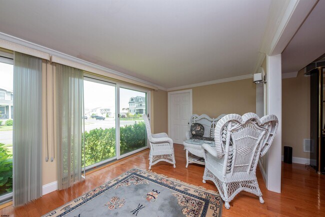 Building Photo - 3201 Bayland Dr