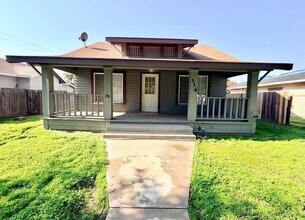 Building Photo - Charming Home in Exeter coming soon!