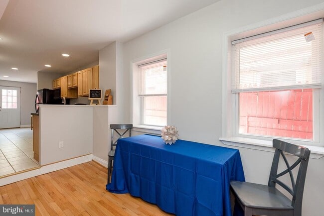 Building Photo - 19 S Ann St