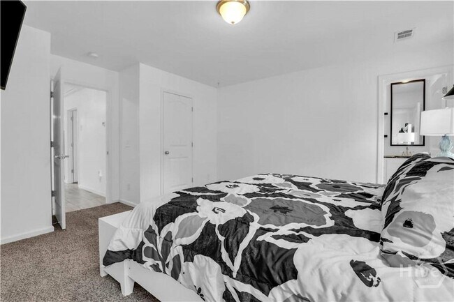 Building Photo - 116 Ristona Dr