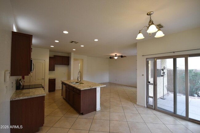 Building Photo - 7117 N 73rd Dr