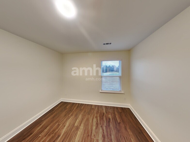 Building Photo - 5309 Virtue Ave