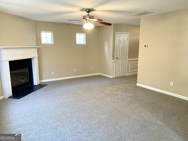 Building Photo - 162 Topaz Dr