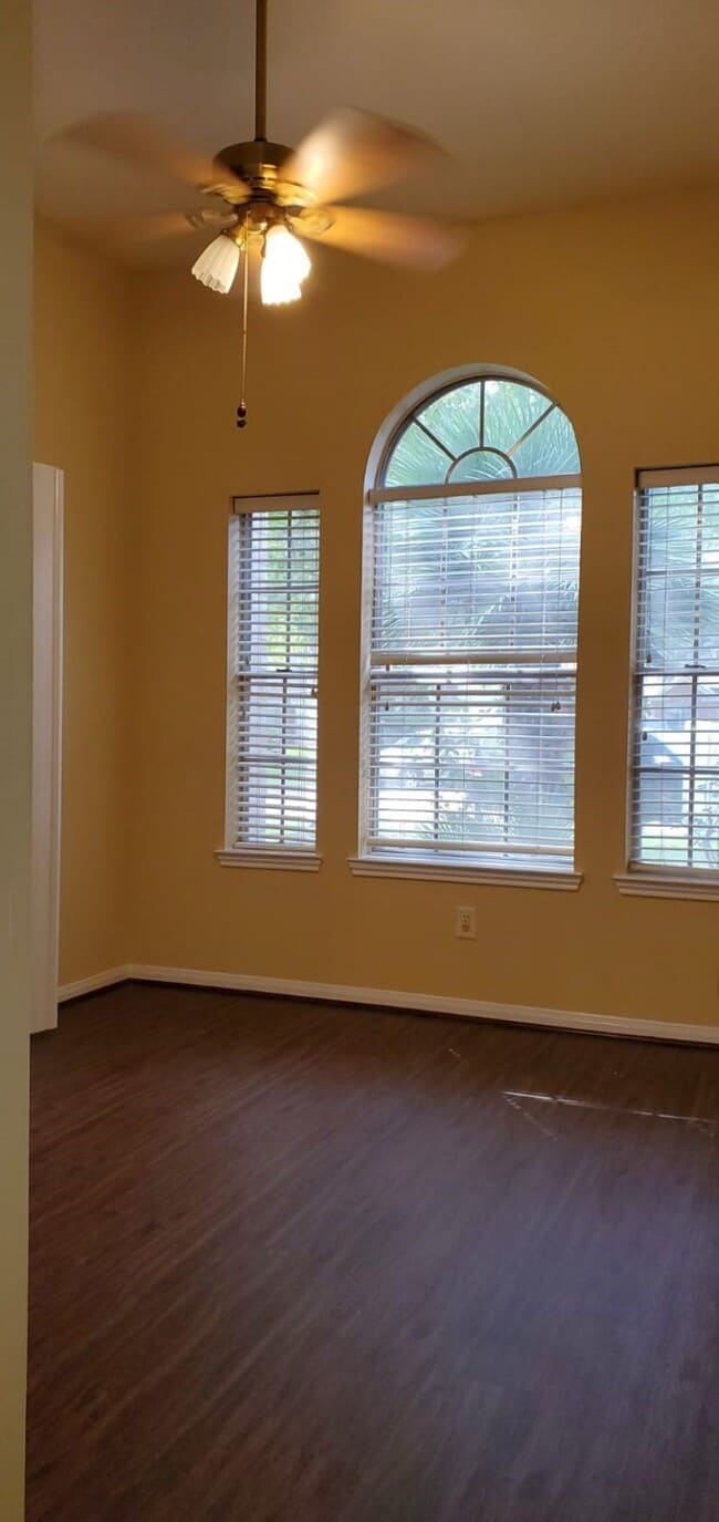 Building Photo - 7227 Colony Bend Ln