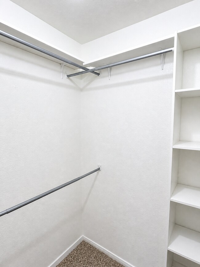 Building Photo - AVAILABLE MAY 18; APPLY ON OUR WEBSITE TODAY!!