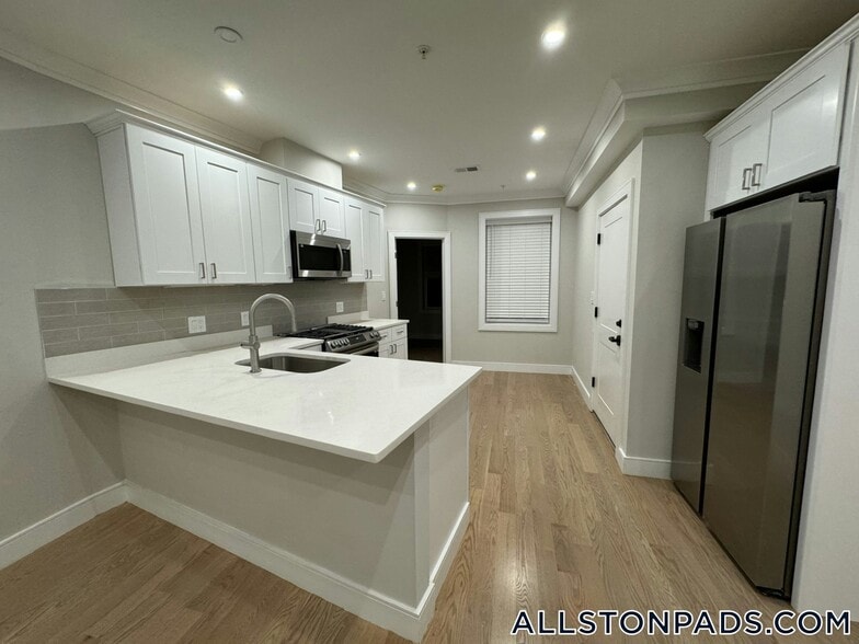 Building Photo - 161 Allston St