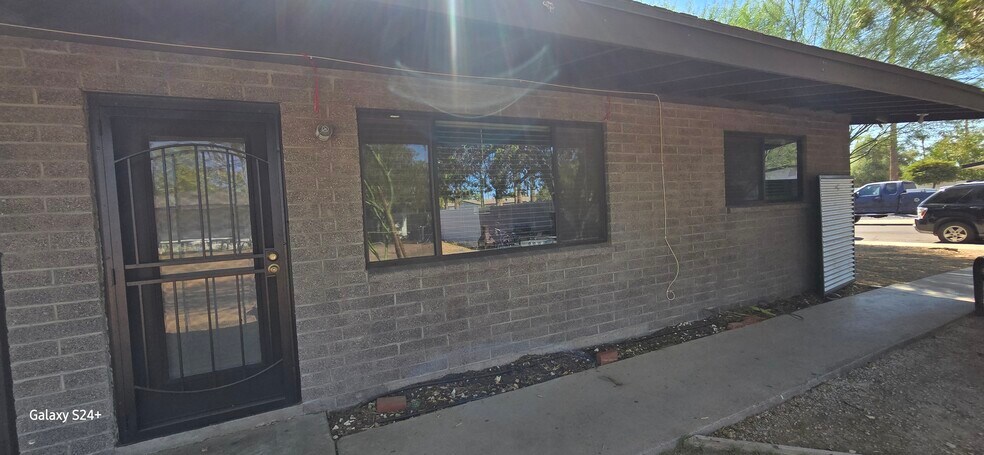Building Photo - 6716 E Avalon Dr