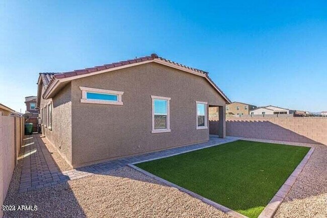 Building Photo - 12480 W Myrtle Ct