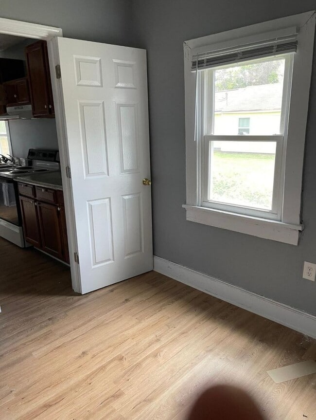 Building Photo - Cozy 2bd/1bath with Big Yard