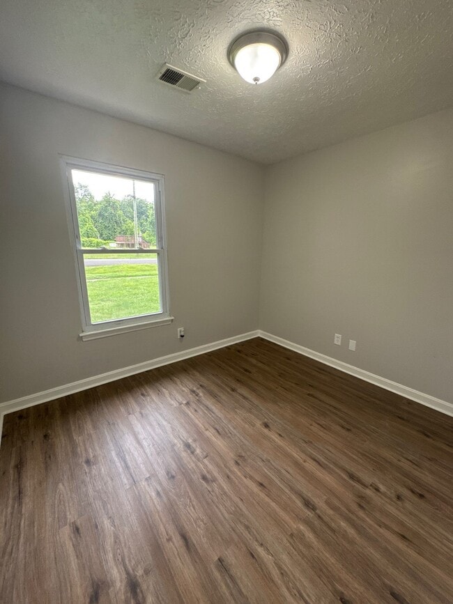 Building Photo - 9705 Turnpike View Dr