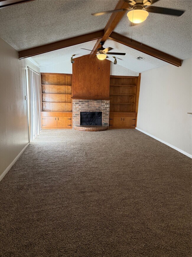 Building Photo - 3203 Cliffdale St