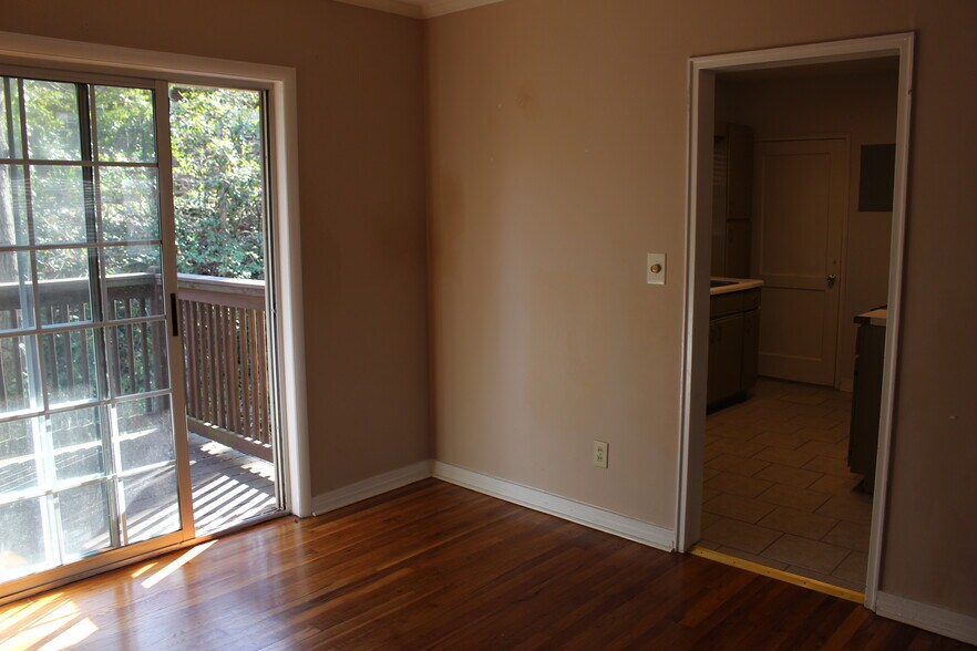 Building Photo - 1208 34th St S