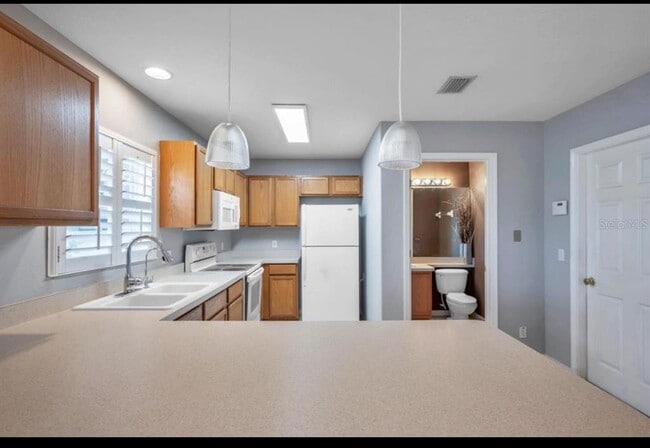 Building Photo - 13059 Thoroughbred Loop