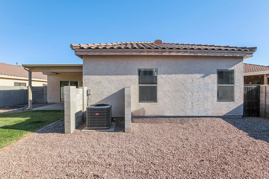 Building Photo - 3134 W Cavedale Dr