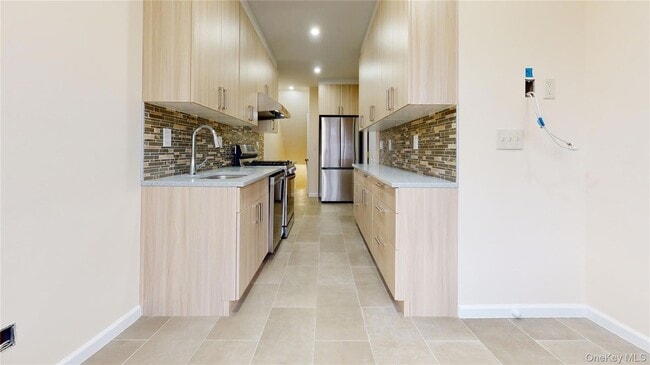 Building Photo - 90-09 68th Ave