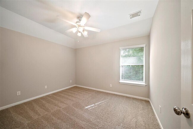 Building Photo - 130 W Burberry Cir