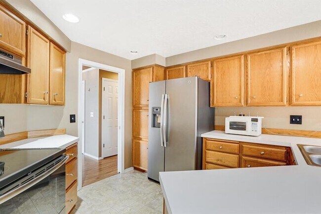 Building Photo - 1075 Mildred Ln SE