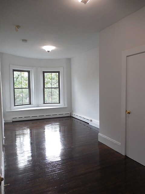 Building Photo - 125 Willow St