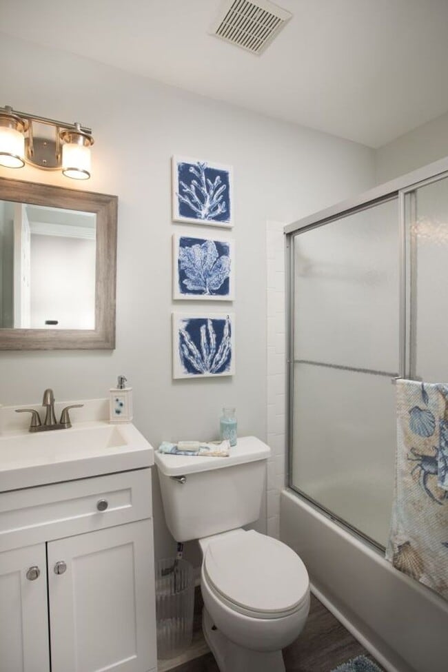 Building Photo - Rare Summer-Fall Rental Opportunity in the...