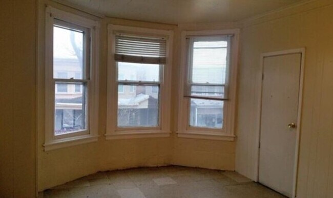 Building Photo - 4142 N 7th St