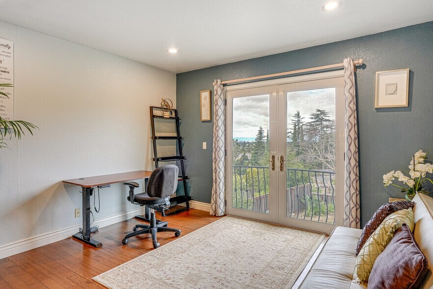 Building Photo - 182 Westminster Way