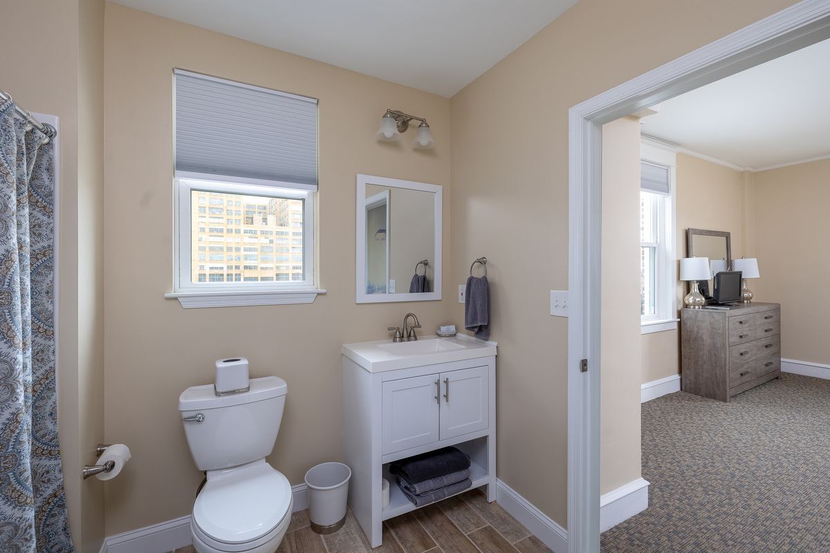 Building Photo - 1131 Callowhill St