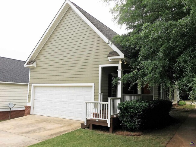 Building Photo - 502 Whistler Ln N