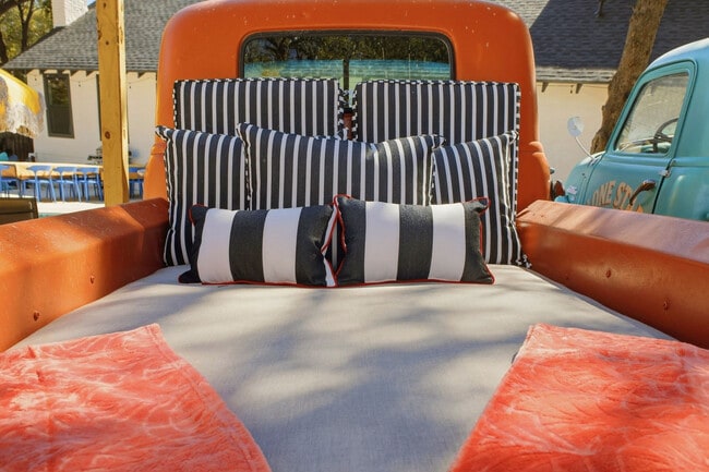 Building Photo - 5422 Lancashire Dr