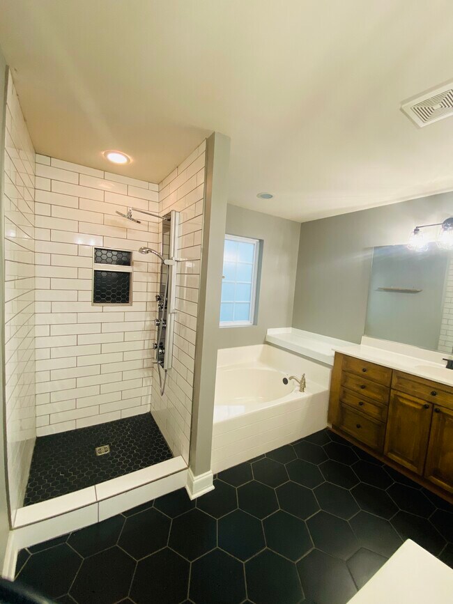 Building Photo - 9035 Parlor Dr