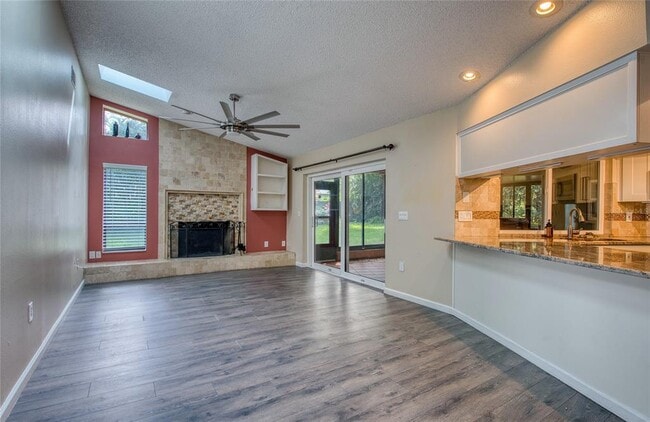 Building Photo - 2143 Salisbury Ct
