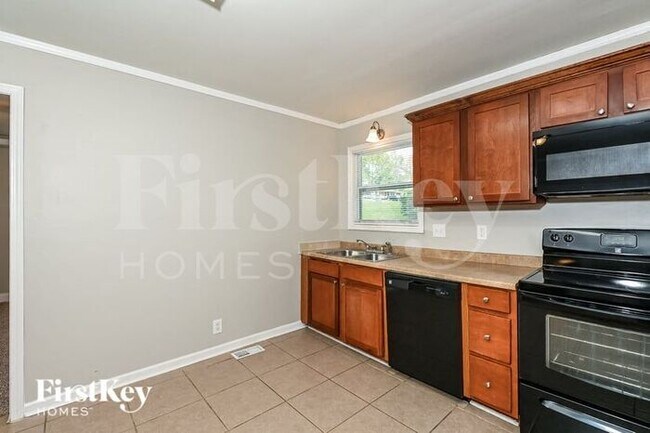 Building Photo - 1475 Greenwillow Dr