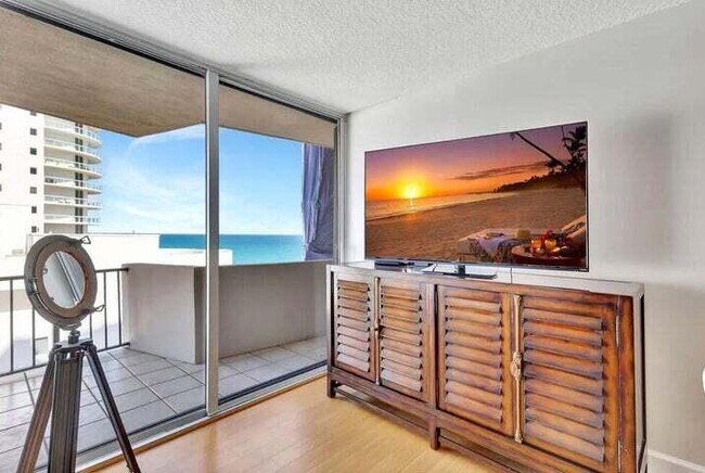 Building Photo - 4200 N Ocean Dr