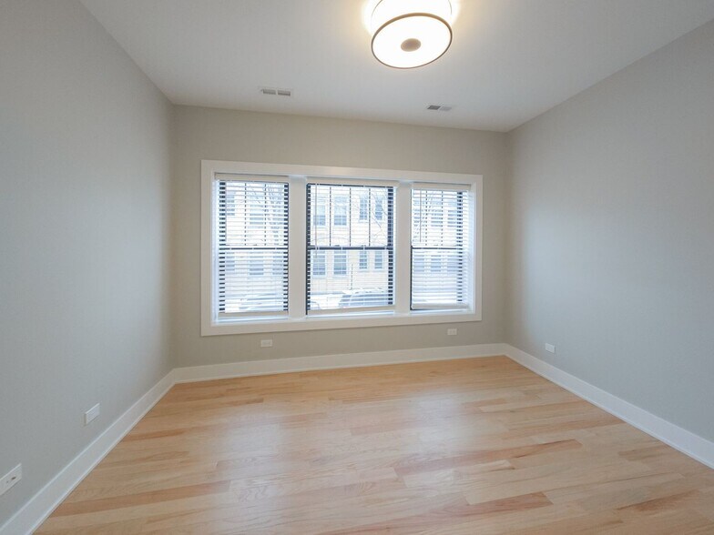 Building Photo - 2537 N Campbell Ave